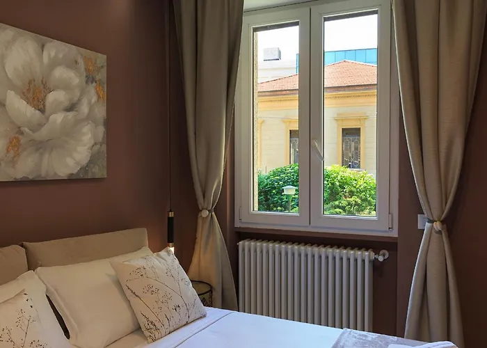 Emerald Suites